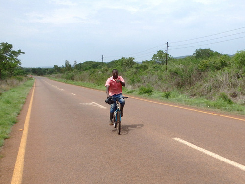 A fellow cyclist gives us the thumbs up.